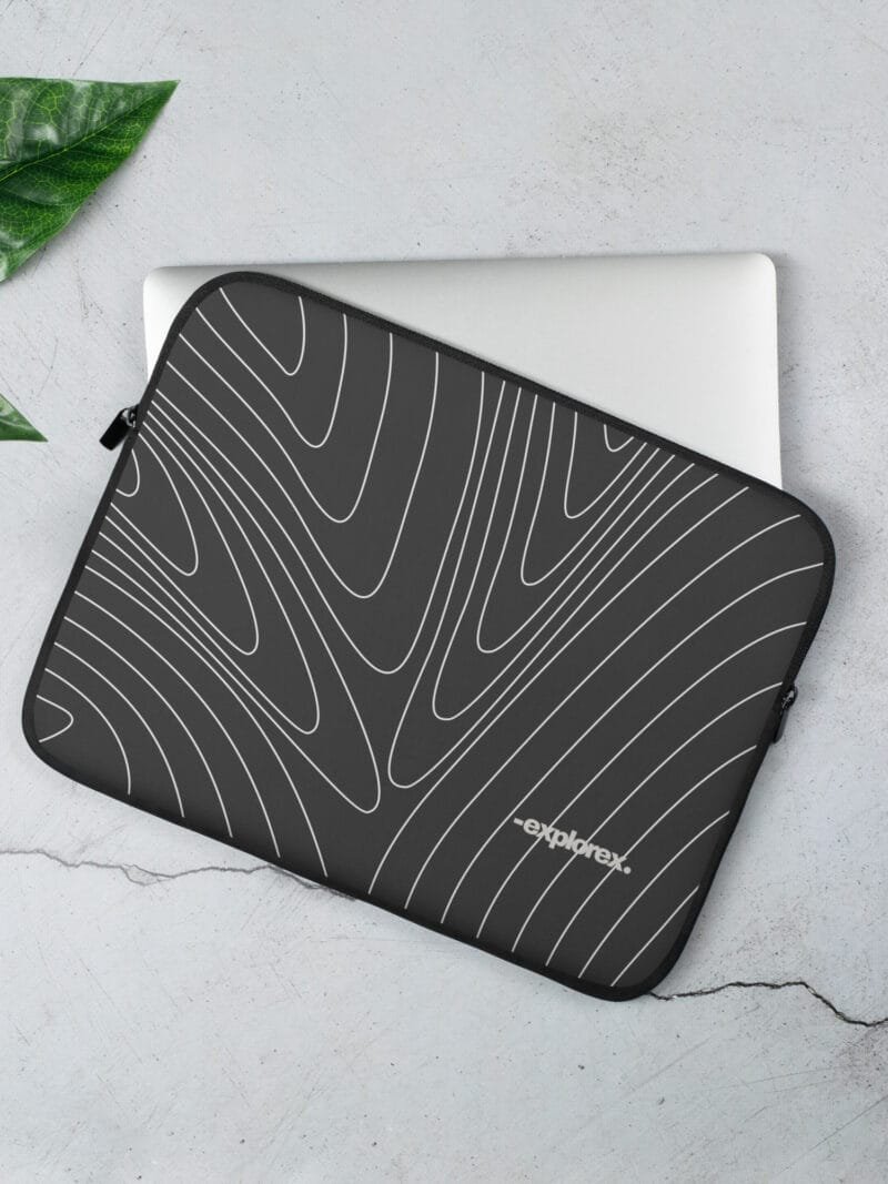 Custodia per PC portatili 13″ stile topografico con logo